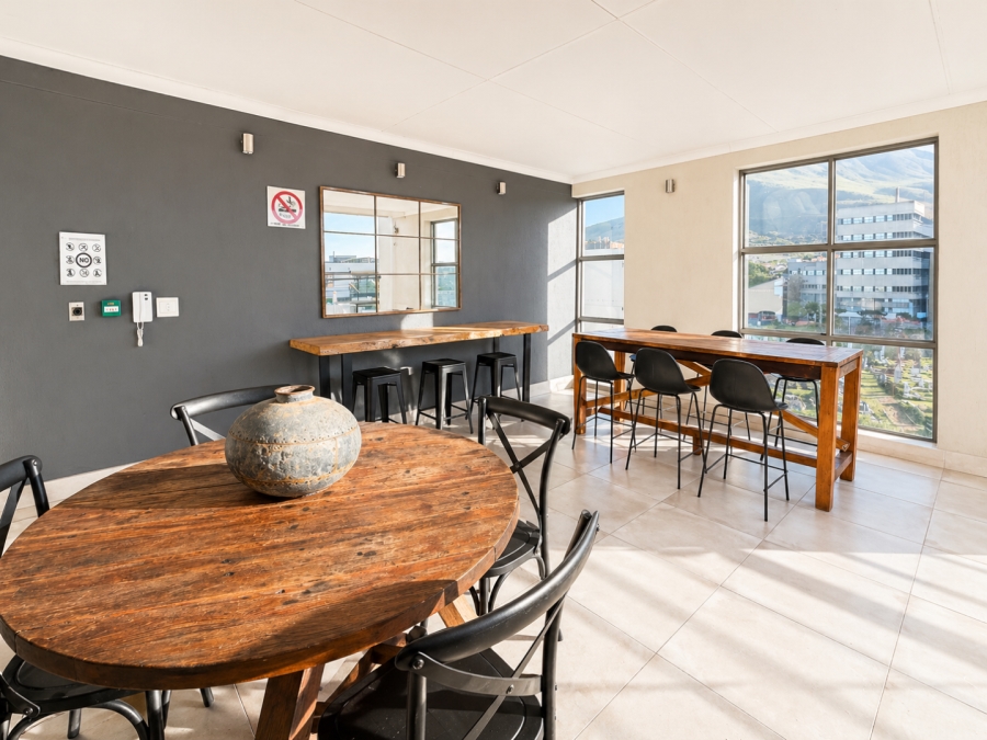 To Let 1 Bedroom Property for Rent in Observatory Western Cape